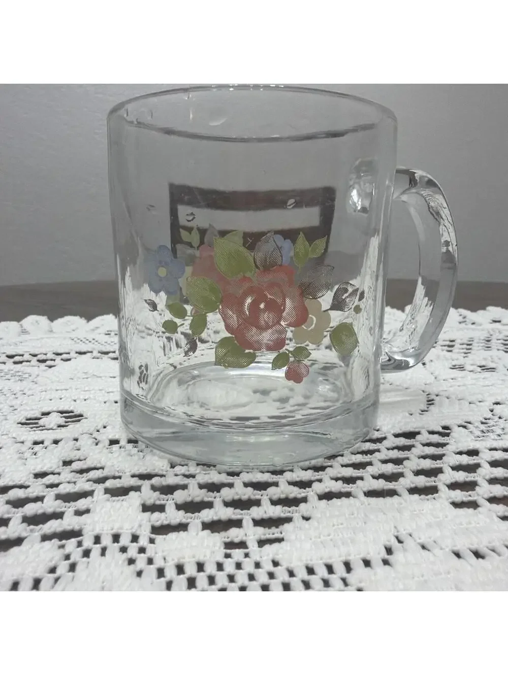 American Vintage  Multi and White Dinnerware